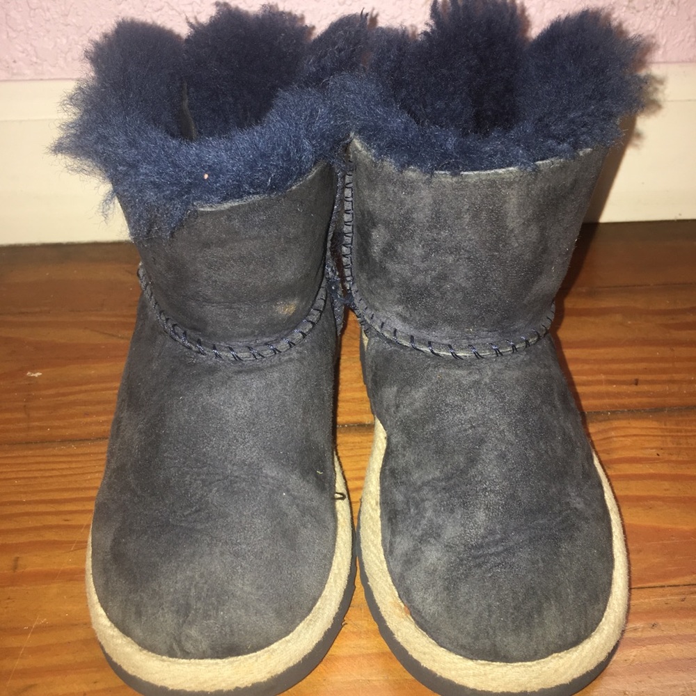 Ugg boots- girls toddler size 9 (navy)